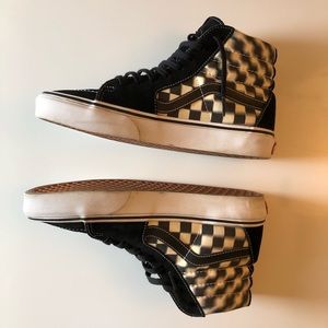 * VANS Off the Wall Plaid Black and White Unisex High Top Women’s Size 8 Sneaker